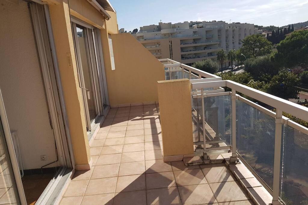 Apartment Deux Pieces , Climatise, Terrase, *